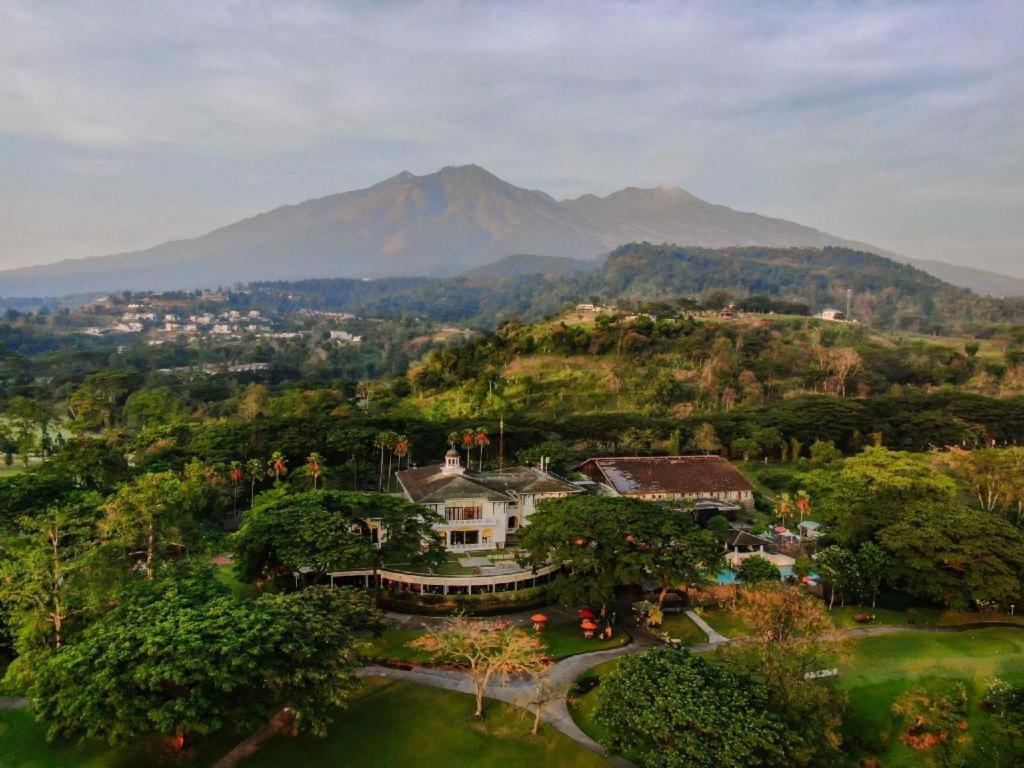 Taman Dayu Golf Club And Resort Prigen Ngoại thất bức ảnh