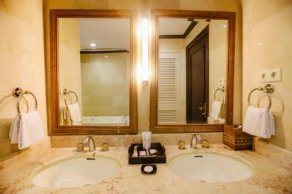 Taman Dayu Golf Club And Resort Prigen Ngoại thất bức ảnh